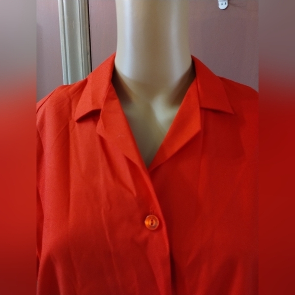 NWT New Fashion Red collared button up shirt top - Picture 4 of 8
